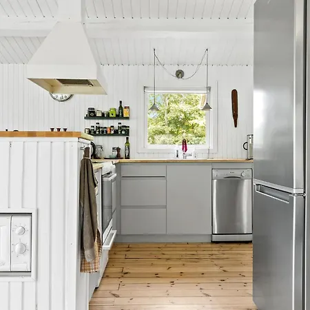 2 Bedroom Lovely In Holiday home Vejby