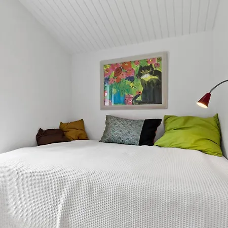 2 Bedroom Lovely In *