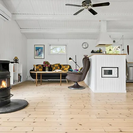 2 Bedroom Lovely In * Vejby